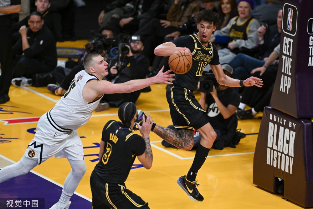 以在猛烈的 以在猛烈的