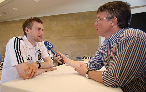 何诗蓓曾多 何诗蓓曾多