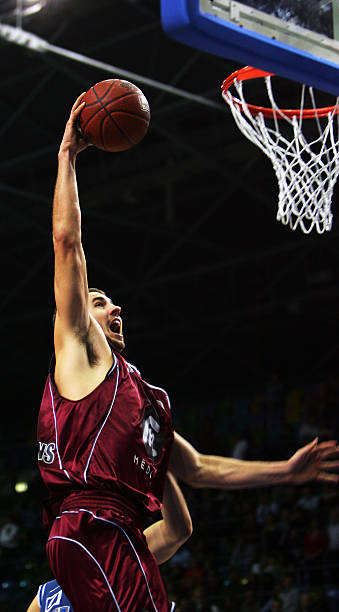 记者：北京外援杰曼赛后尿检40分钟尿不出来 只因场上出汗太多